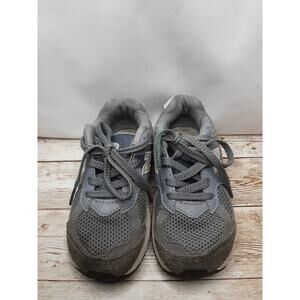 New Balance 2002R Grey/White Toddler Sneakers Size 8C Blokecore Dadcore